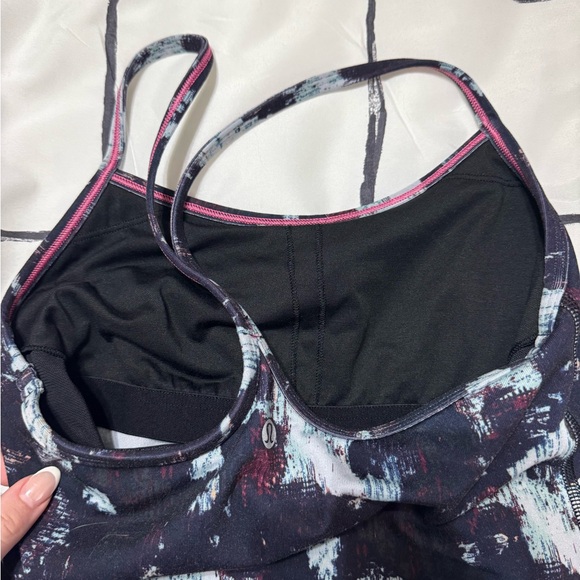 lululemon tank - Picture 9 of 10